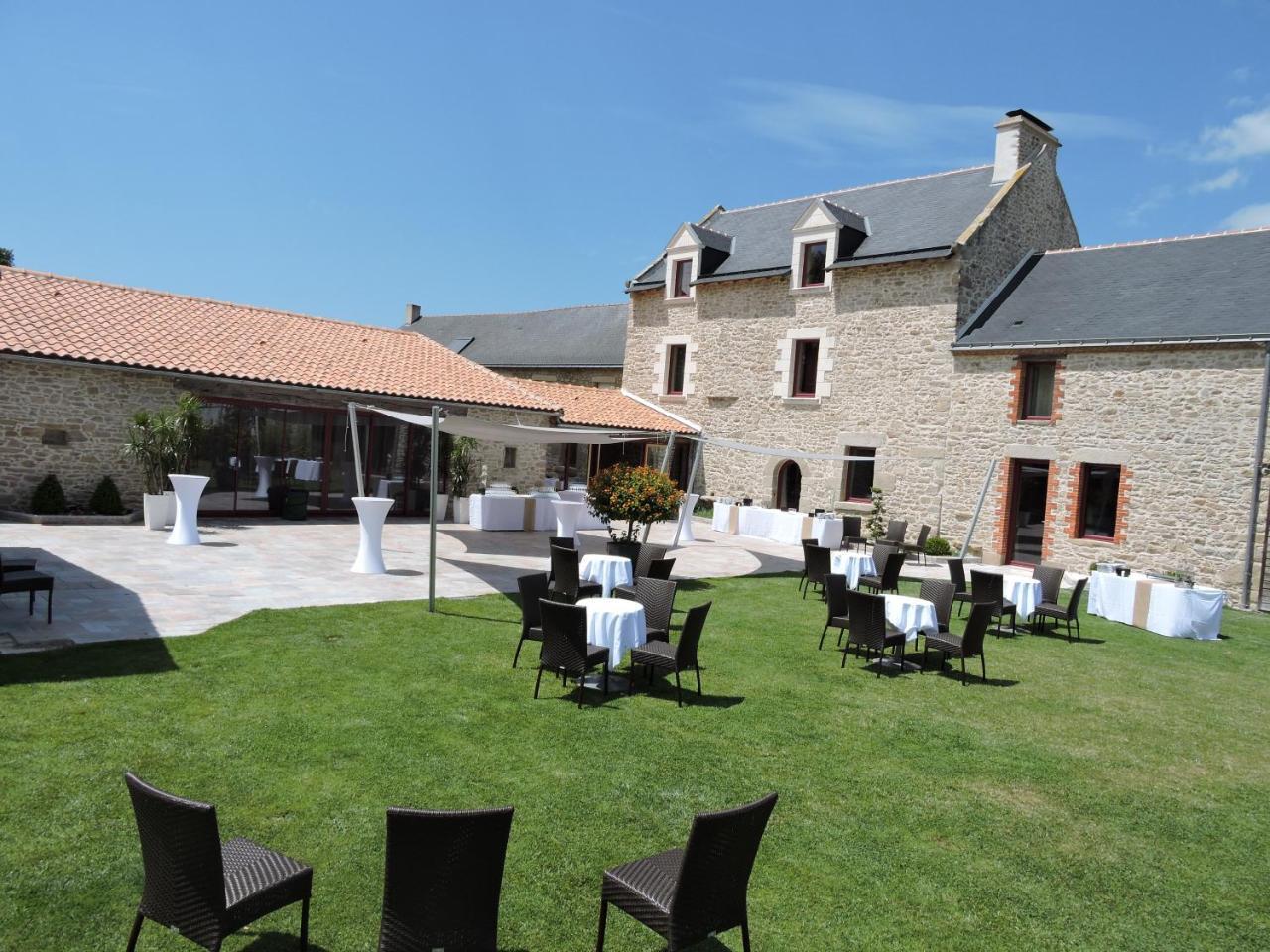 Le Manoir Du Pas Jahan Coueron Exterior photo